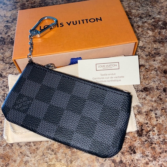 Louis Vuitton Accessories - 🦋Louis Vuitton Damier Graphite Key Pouch